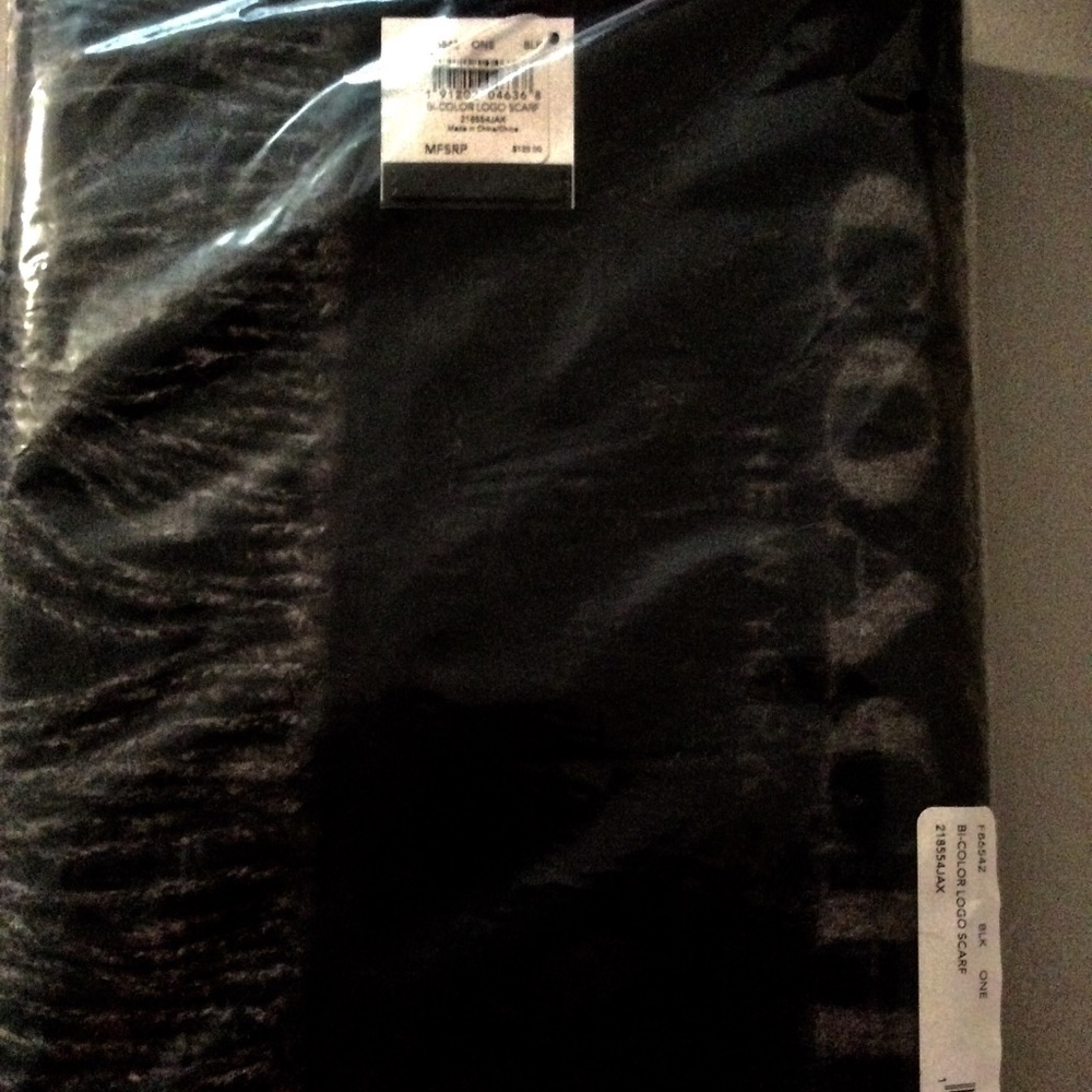 Coach Cashmere Blend Scarf in Black and Grey *NEW* - Picture 4 of 4